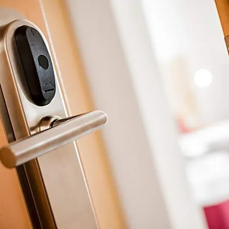 City-hotel Garni Отель 3*