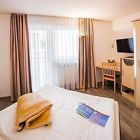 City-hotel Garni Отель