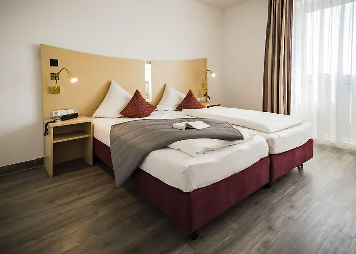 호텔 City-hotel Garni